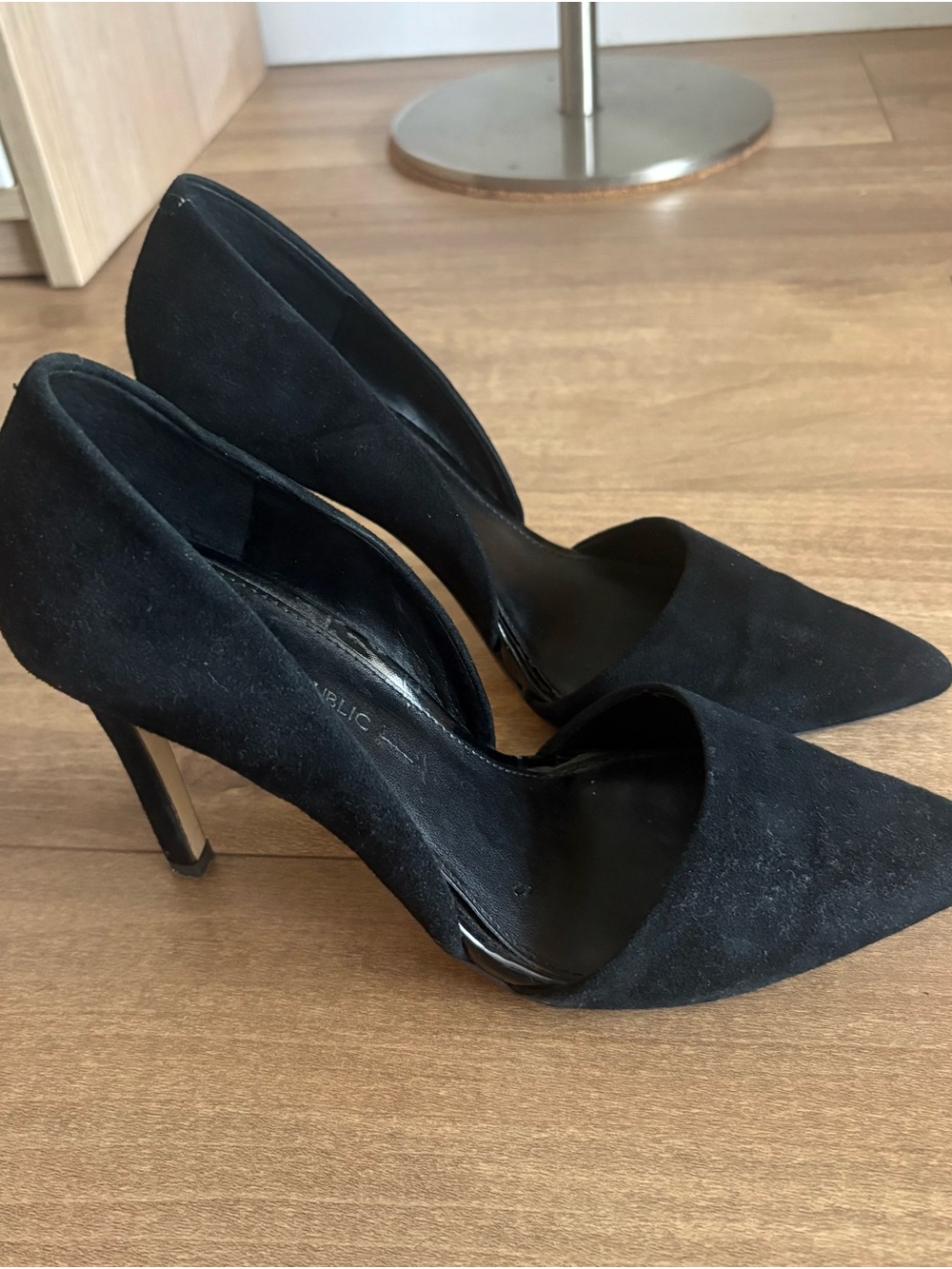Banana Republic Factory Black Pointed Suede Pumps